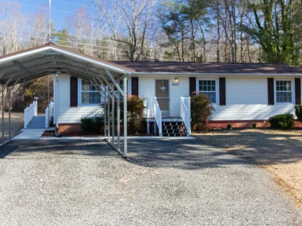 9357 Hickory Ln, King George, VA 22485