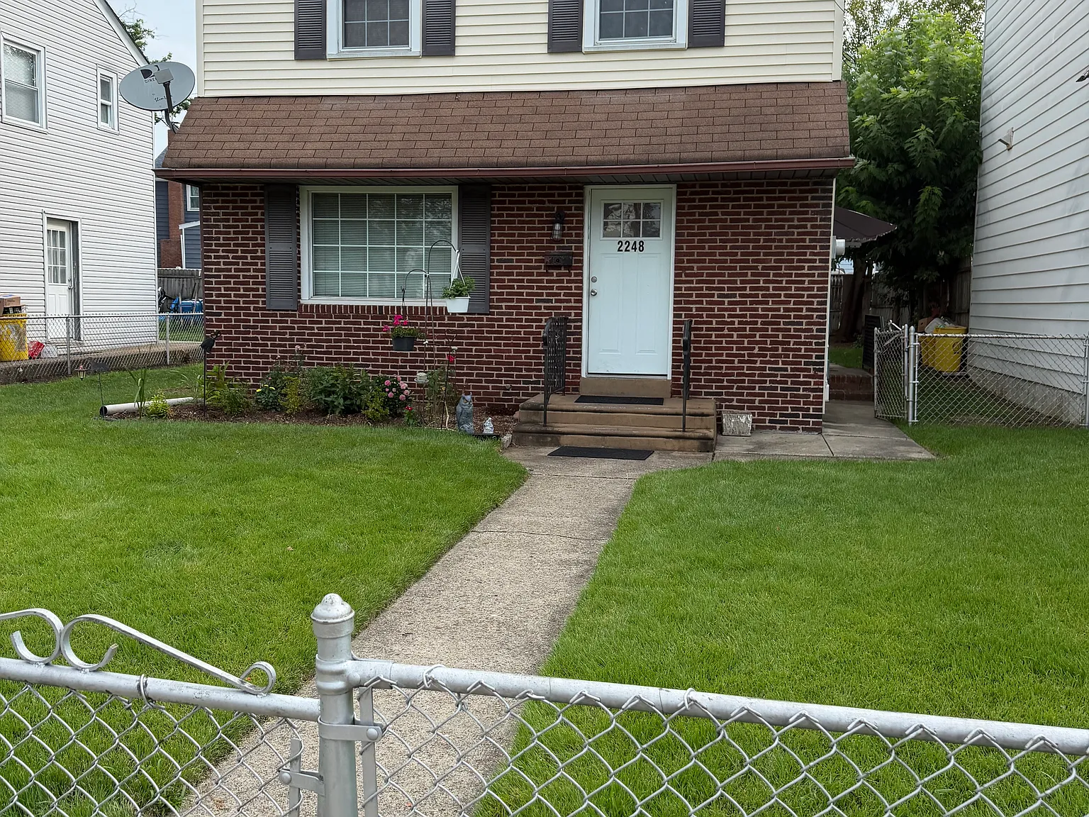 3 bed, 1100 sqft, $2,600 — Photo 2