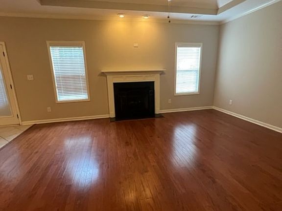 2nd image of 95 Glen Arbor Ln