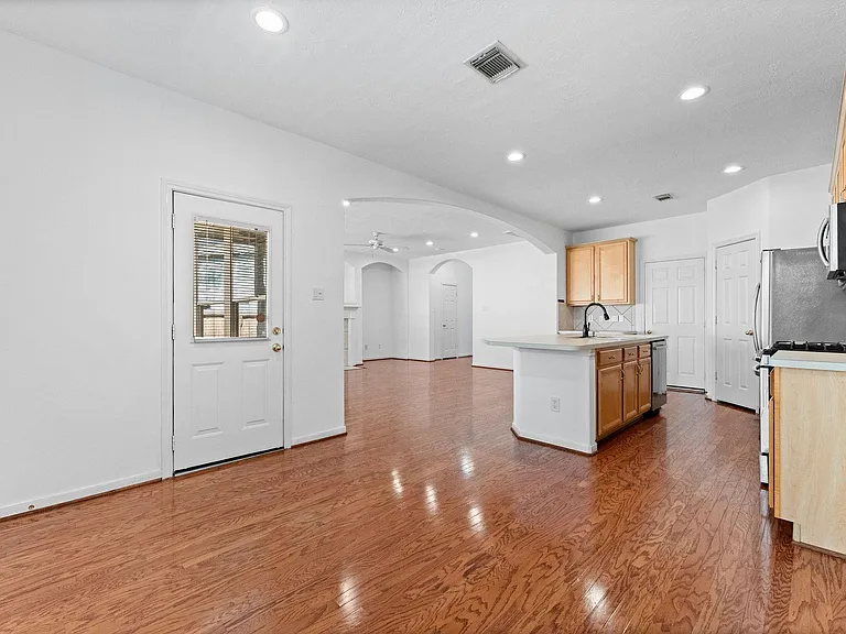 39 E Burberry Cir — Photo 18
