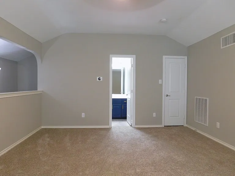 2401 Windhaven Dr — Photo 31