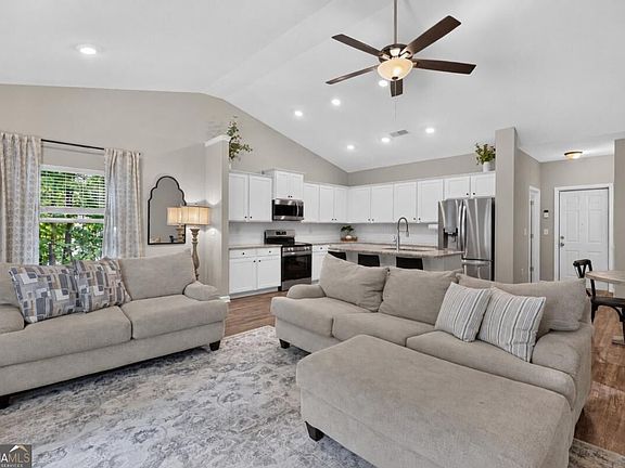 2nd image of 432 Clematis Ct