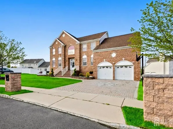 22 Honey Locust Dr, Monroe Township, NJ 08831