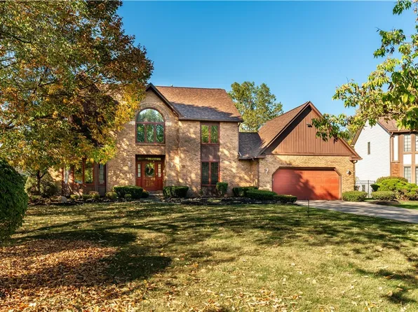 18 Boundbrook Ct, East Amherst, NY 14051