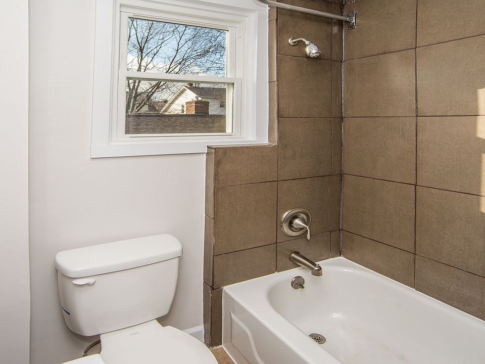 2nd image of 5713 Rolston Ave