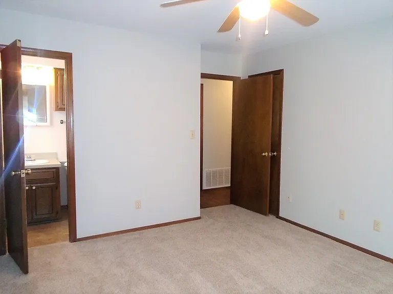 11 Rock Holw — Photo 22