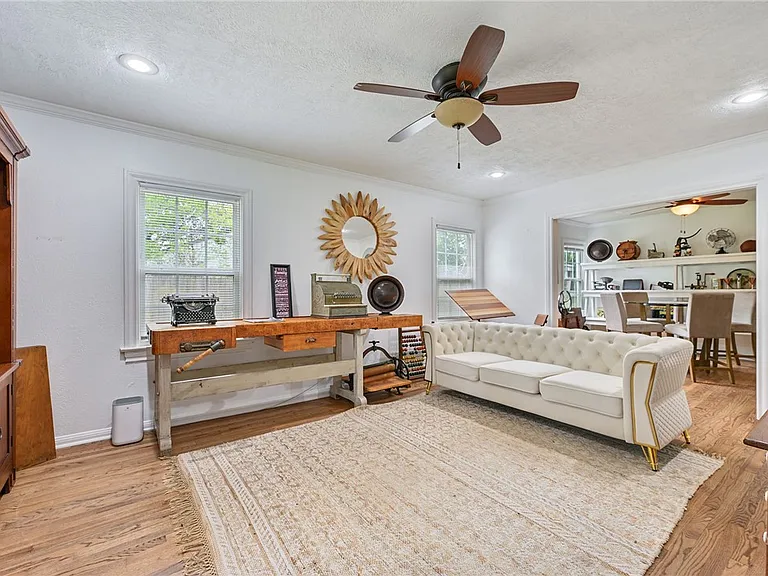 3805 Ridgewood St — Photo 14