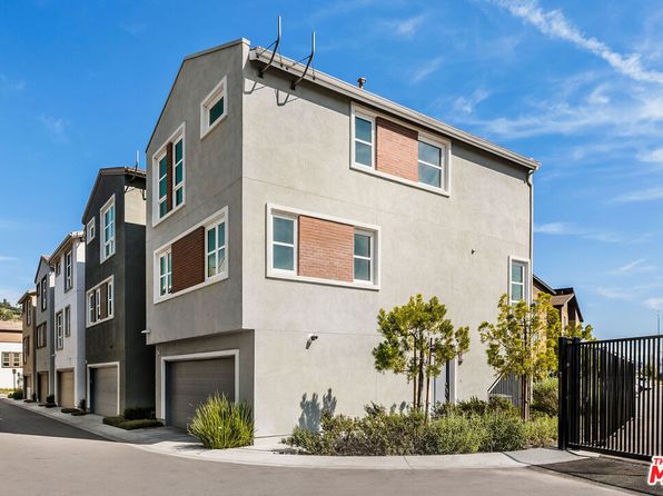 2700 E Chaucer St UNIT 34