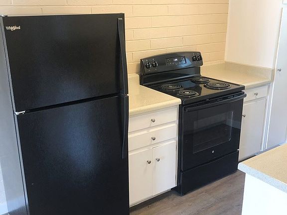 3rd image of 435 E 18th St APT 6