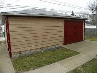 2nd image of 1504 Forest Ave