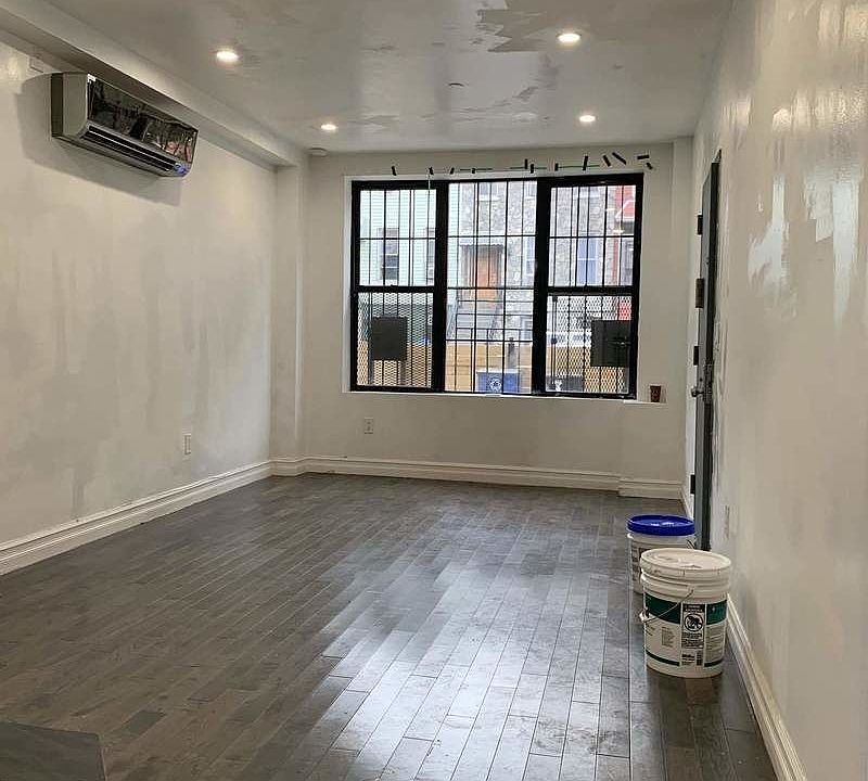 2nd image of 94 Ryerson St #1