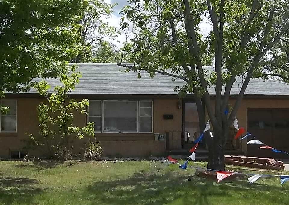 1st image of 809 W 18th Ave