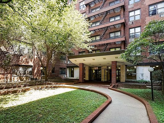 4th image of 1271 51st St #5C