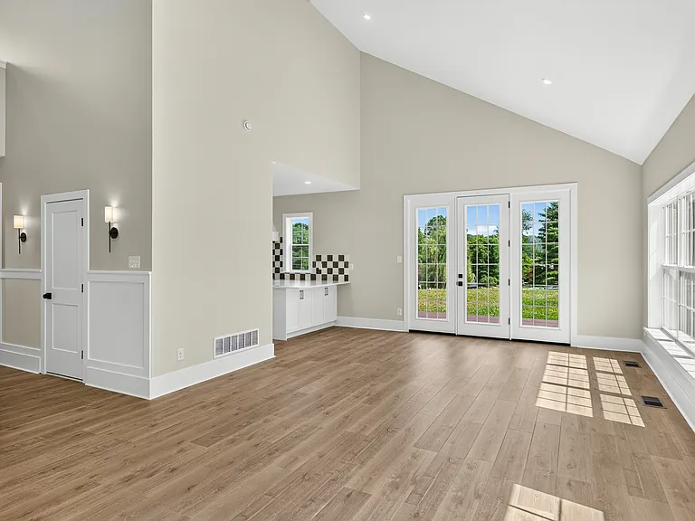 2069 Dutton Mill Rd — Photo 9