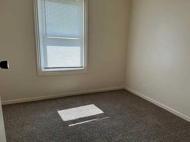 677 Greenbriar St #1 — Photo 6
