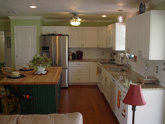 5th image of 3874 Bordeaux Dr