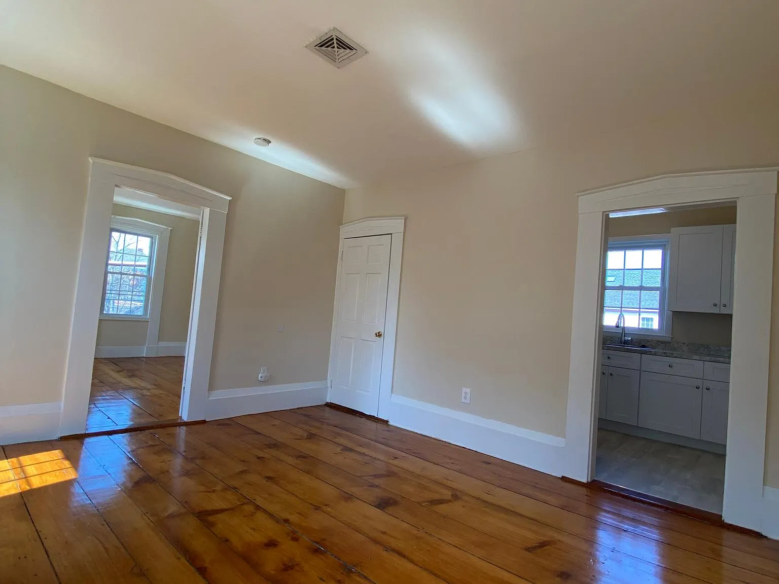 1 bed, 540 sqft, $1,795 — Photo 2