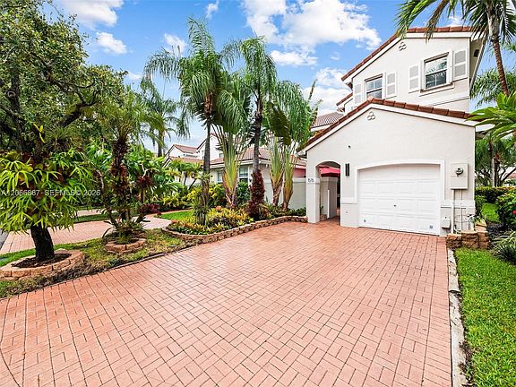 2nd image of 1515 Seagrape Way