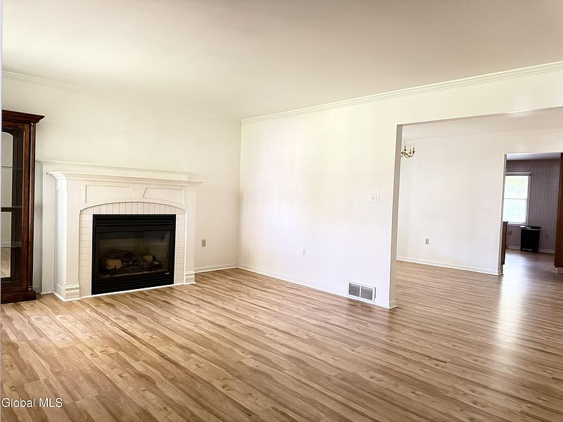 5th image of 175 Hague Boulevard # A