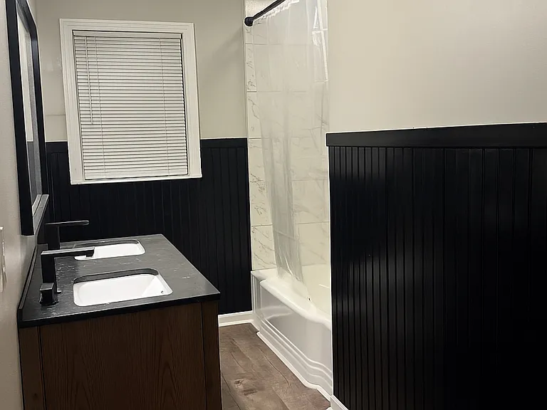 2255 Randolph St — Photo 3