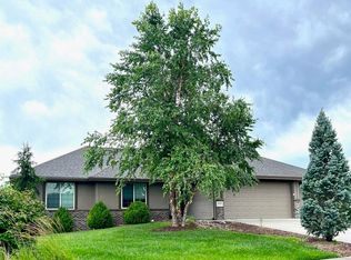 26821 Manderson St, Valley, NE 68064