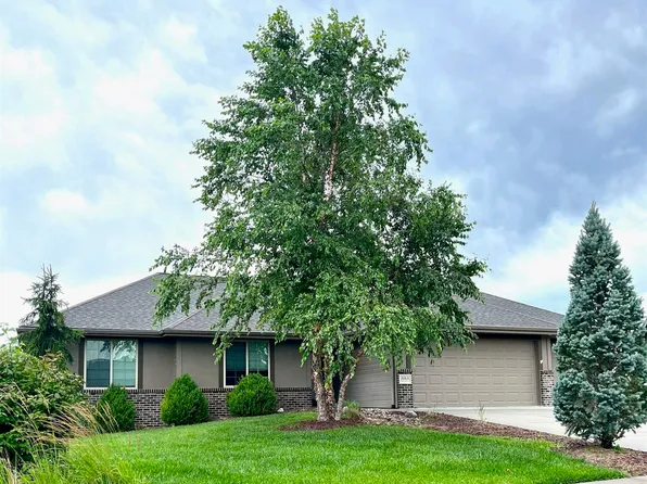 26821 Manderson St, Valley, NE 68064