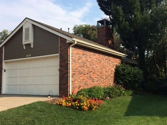 2nd image of 8119 Hickory Ln