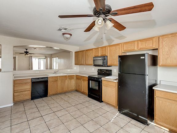 5th image of 2036 S 86th Ln