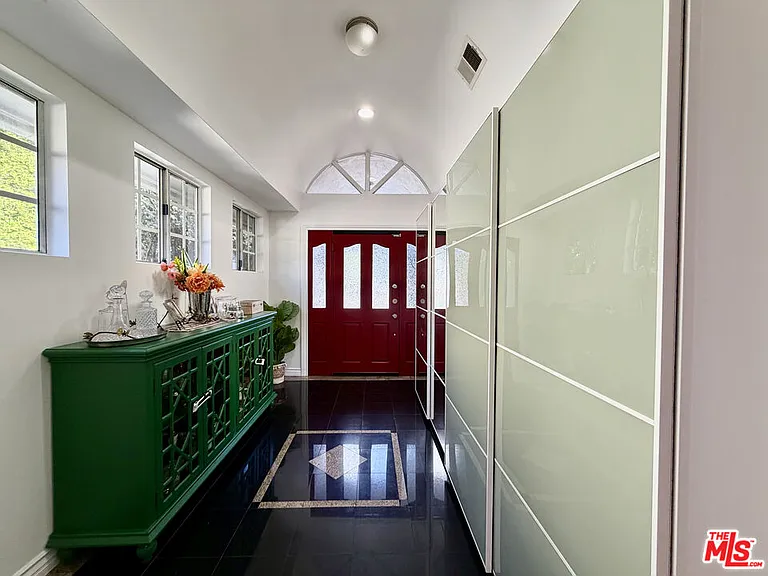 7764 Fountain Ave — Photo 3