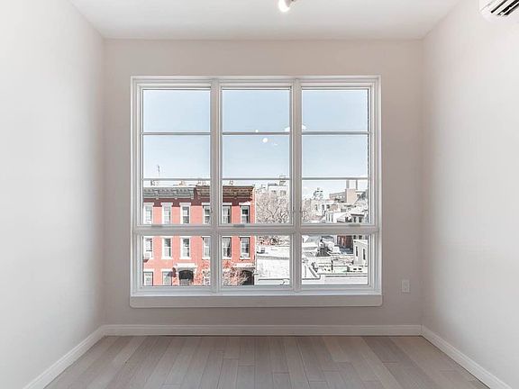 2nd image of 980 Kent Ave #6A