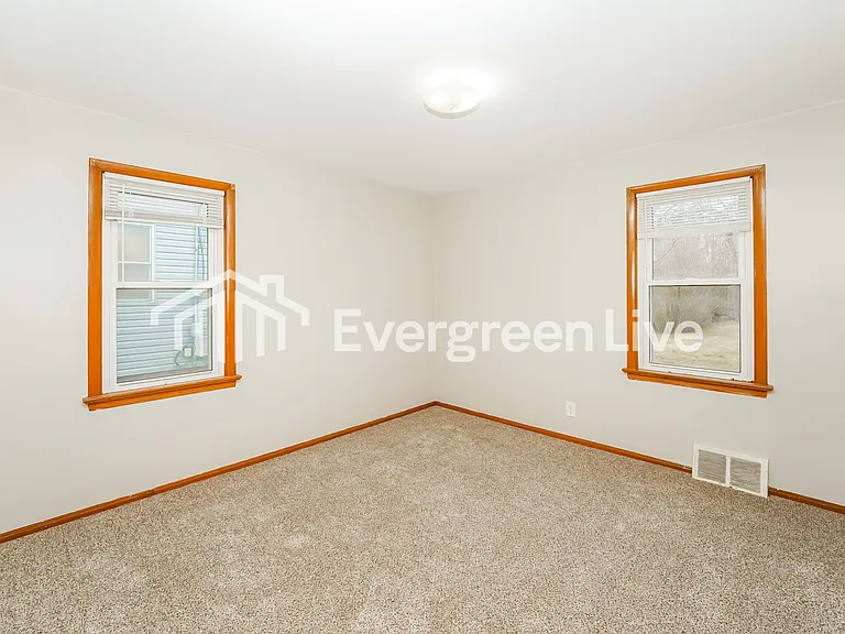 4777 E 93rd St — Photo 7