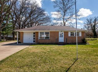 3022 W Westport Rd, Peoria, IL 61615