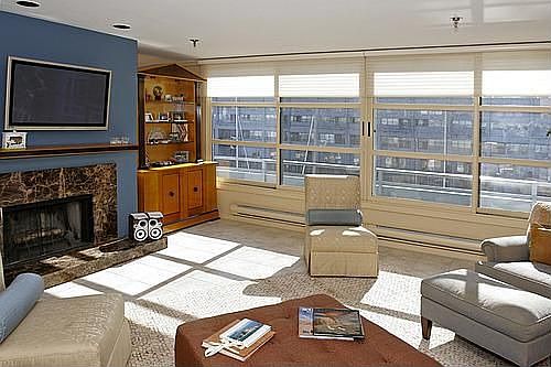 1st image of 7 N Chris Columbus Blvd #116