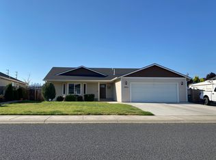 7463 Golden Trl, Klamath Falls, OR 97603