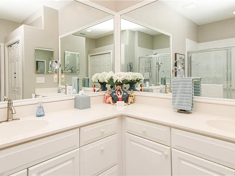 8217 Parkstone Pl #102 — Photo 39
