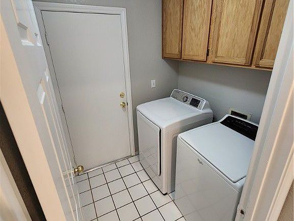 5th image of 1717 Derbyshire Dr
