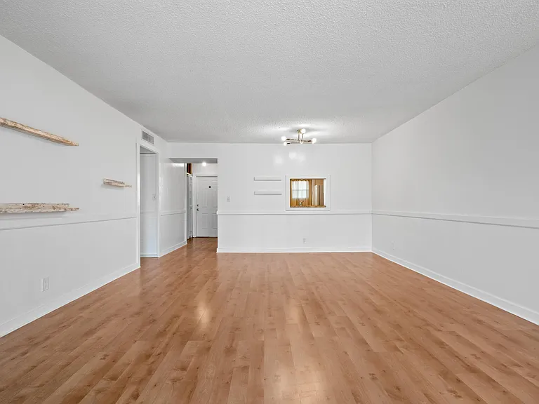 620 NE 12th Ave #602 — Photo 14