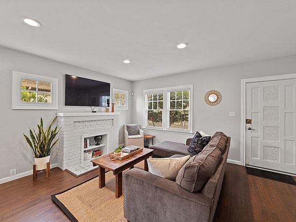 4th image of 540 San Antonio Way