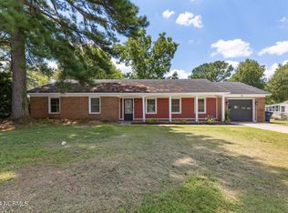 308 Greenbriar Dr, Jacksonville, NC 28546