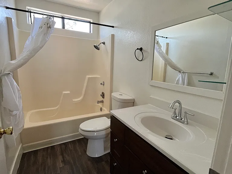 2560 Kenton Ct #1 — Photo 12