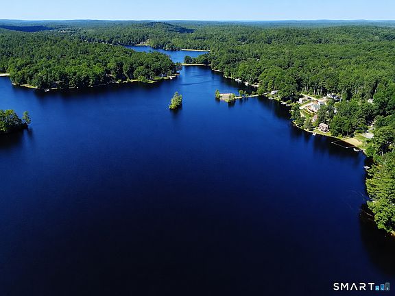 2nd image of 40 Old Sawmill Road