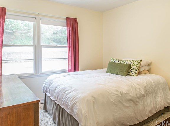5th image of 1307 Voorhees Ave