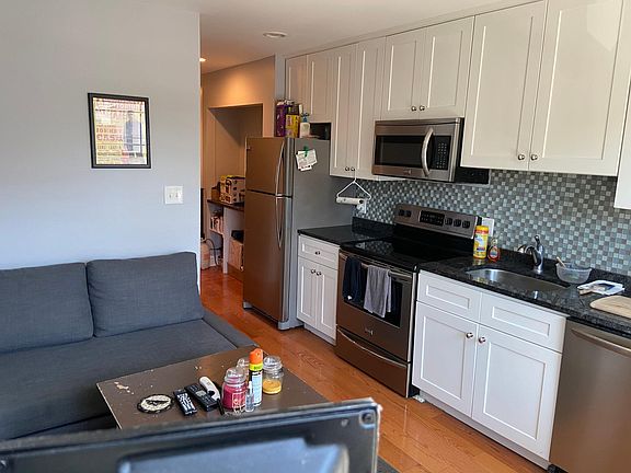2nd image of 2209 Dickinson St Unit 2