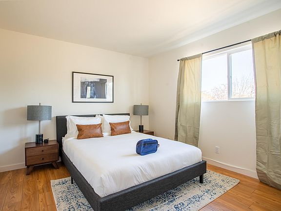 5th image of 193 Redwood Ave #2