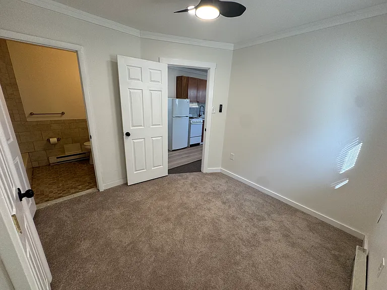 1253 E Ridge Pike #3 — Photo 2