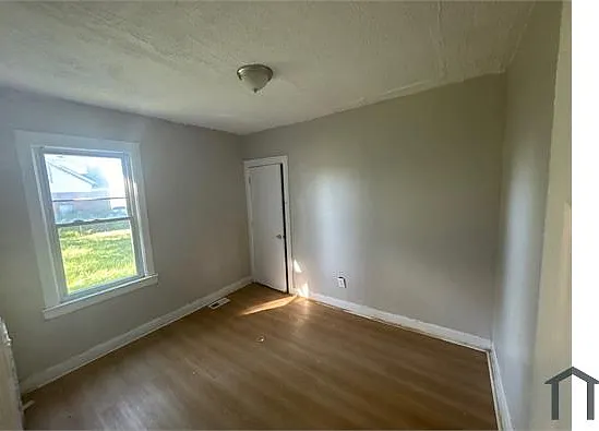 5733 Wayburn St — Photo 10