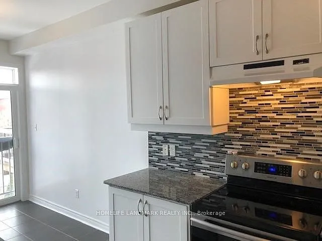 37 Napanee St — Photo 8