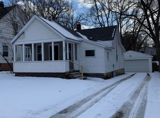 332 Dickinson St SW, Grand Rapids, MI 49507
