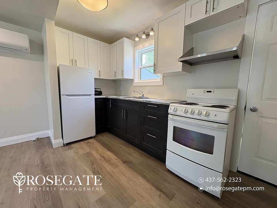 1st image of 824 Welland St #0