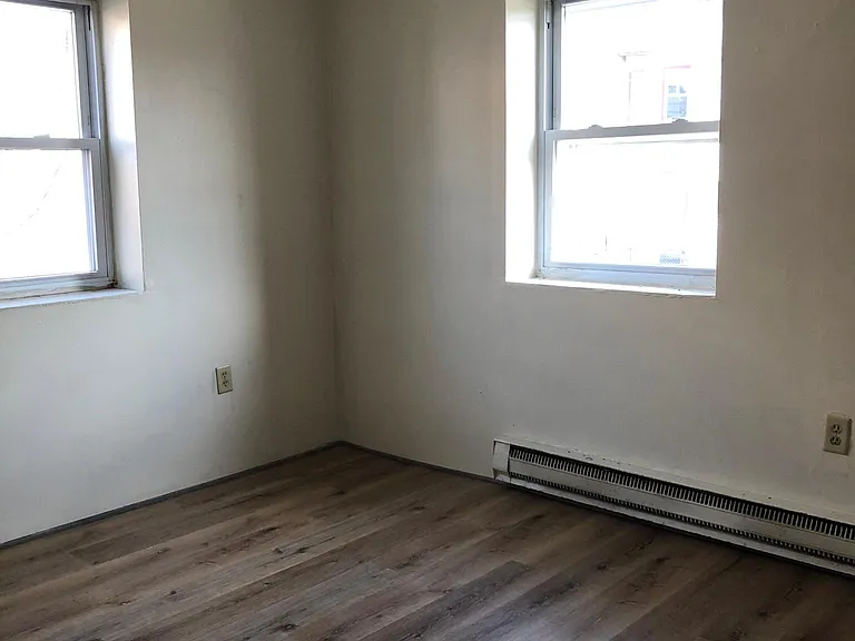 297 Main St #7 — Photo 6
